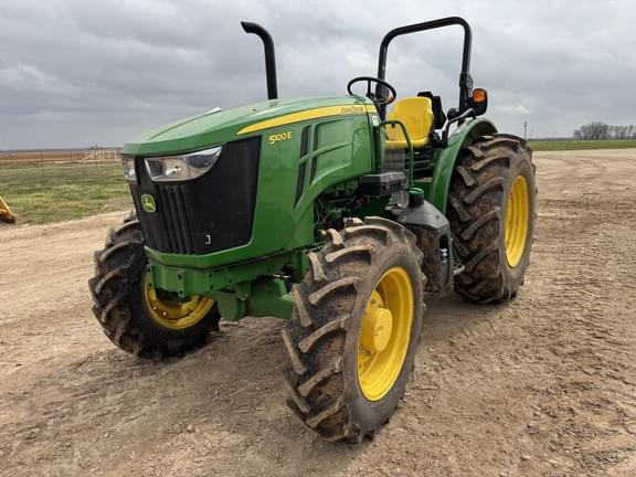 Image of John Deere 5100E equipment image 3