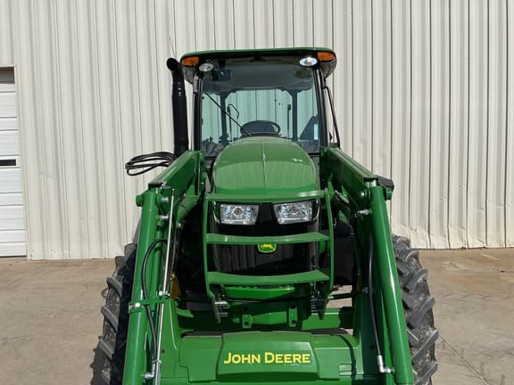 Image of John Deere 5100E equipment image 3