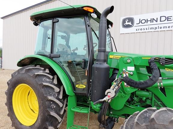 Image of John Deere 5100E equipment image 4