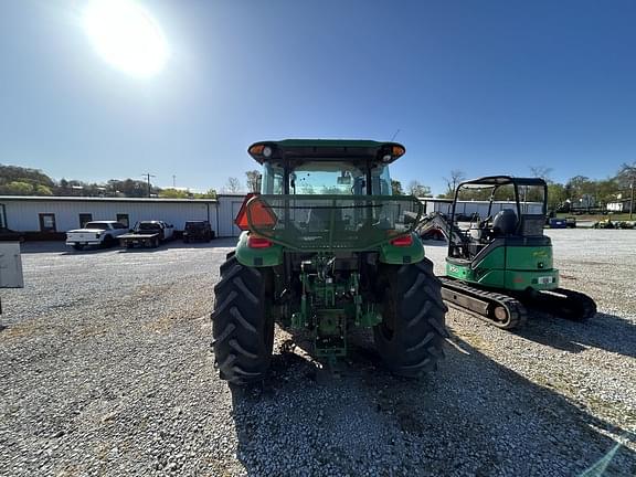 Image of John Deere 5100E equipment image 3