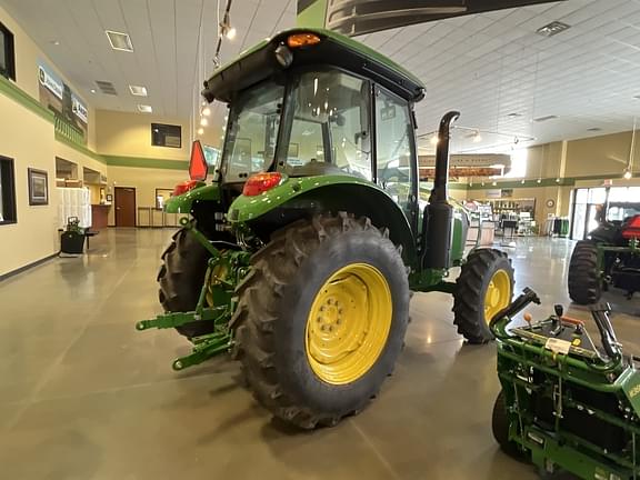 Image of John Deere 5100E equipment image 4