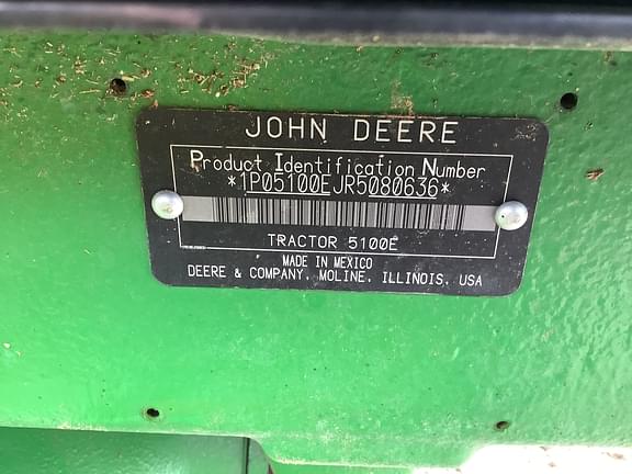 Image of John Deere 5100E equipment image 4