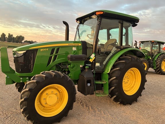 2024 John Deere 5100E Equipment Image0