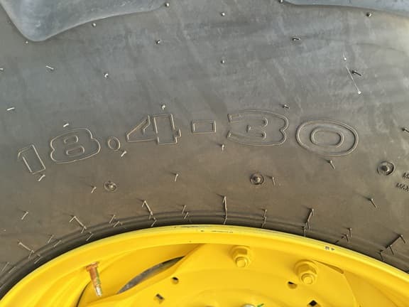 Image of John Deere 5100E equipment image 4