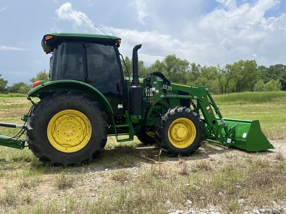 Image of John Deere 5100E equipment image 4