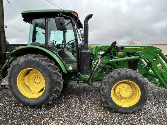 Image of John Deere 5100E equipment image 2