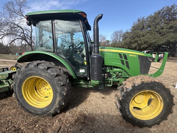Image of John Deere 5100E equipment image 2