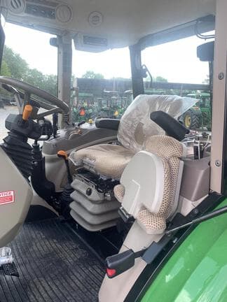 Image of John Deere 5100E equipment image 3