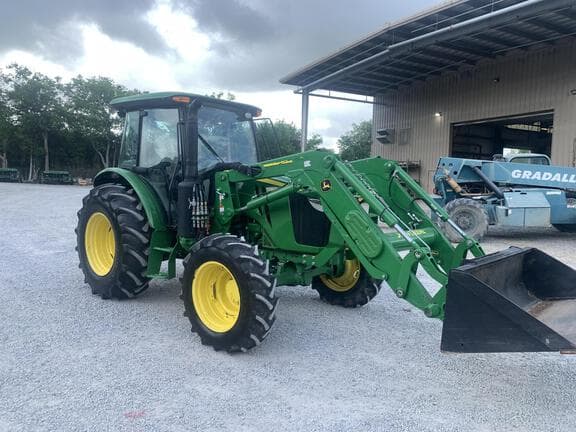 Image of John Deere 5100E equipment image 4