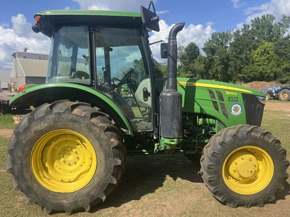 Image of John Deere 5100E equipment image 1
