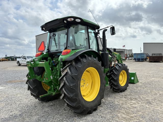 Image of John Deere 5105M equipment image 4