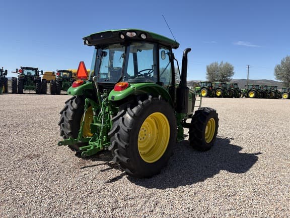 Image of John Deere 5105M equipment image 4