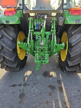 Image of John Deere 5105M equipment image 4