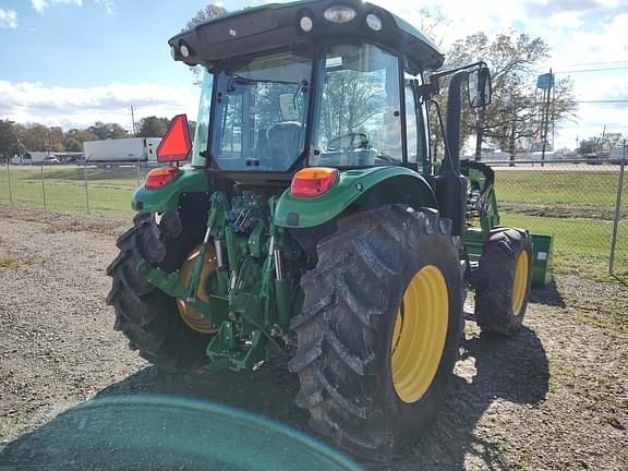 Image of John Deere 5105M equipment image 3