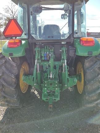 Image of John Deere 5105M equipment image 4