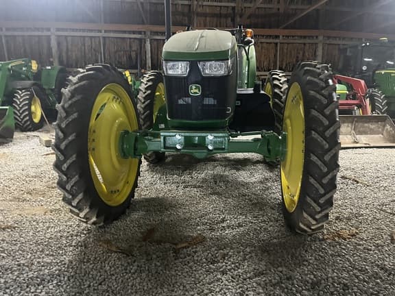 Image of John Deere 5105M equipment image 3