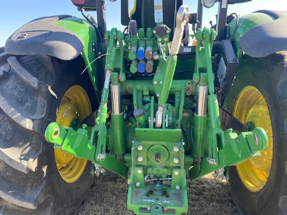 Image of John Deere 5105M equipment image 3