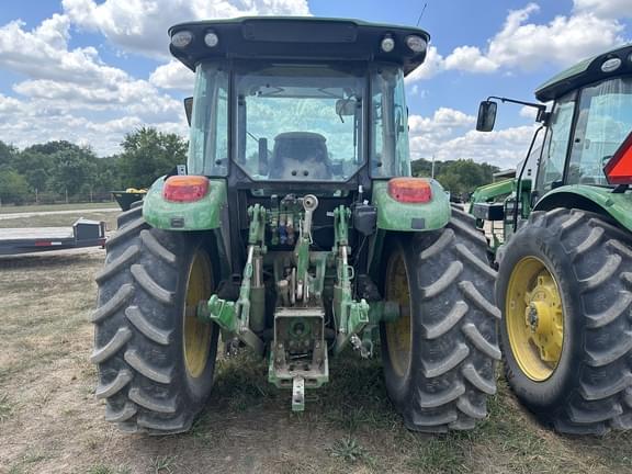 Image of John Deere 5105M equipment image 3