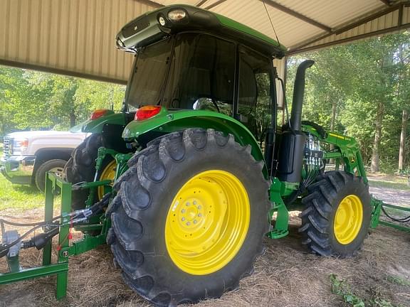 Image of John Deere 5105M equipment image 4