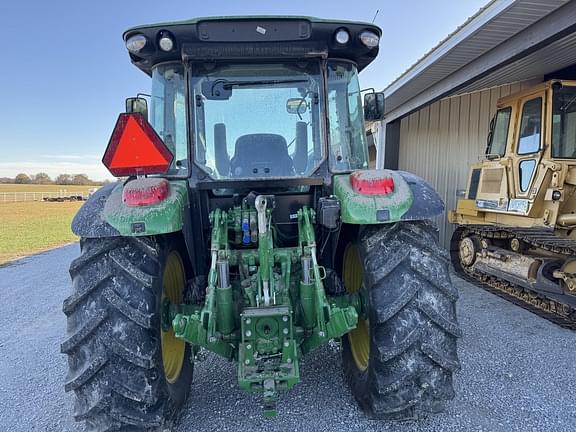 Image of John Deere 5105M equipment image 3