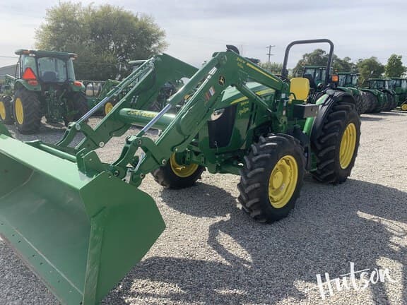 Image of John Deere 5105M equipment image 1