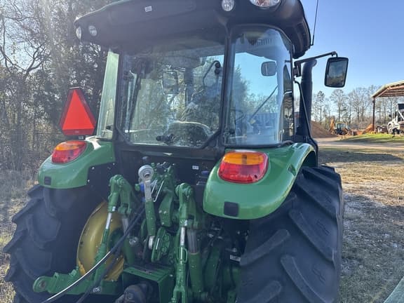 Image of John Deere 5105M equipment image 4
