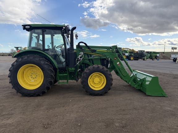 Image of John Deere 5105M equipment image 3