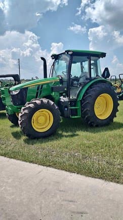 Image of John Deere 5105M equipment image 4
