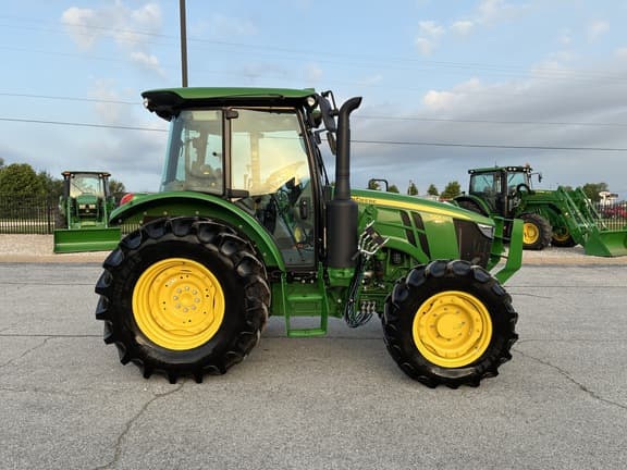 Image of John Deere 5105M equipment image 4