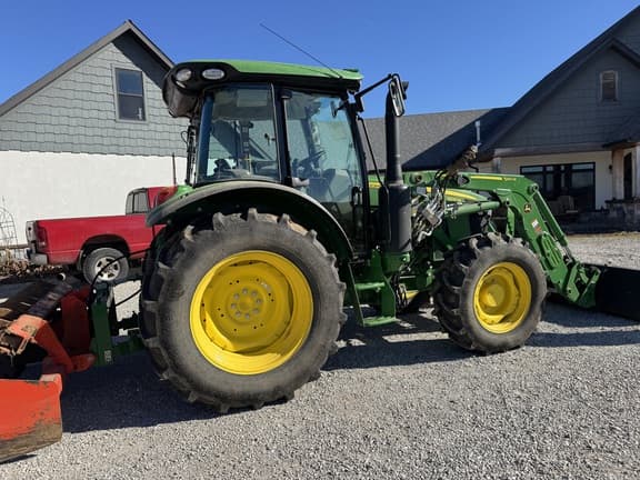 Image of John Deere 5105M equipment image 1