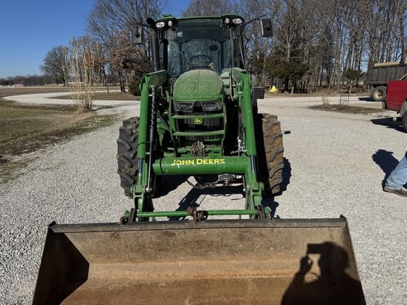 Image of John Deere 5105M equipment image 3