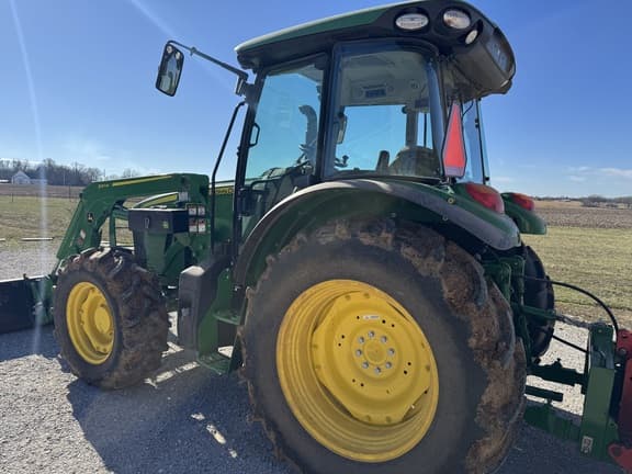 Image of John Deere 5105M equipment image 2