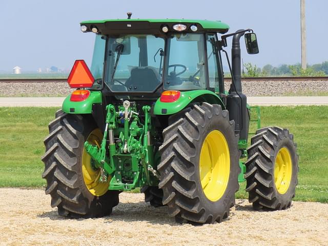 Image of John Deere 5105M equipment image 3