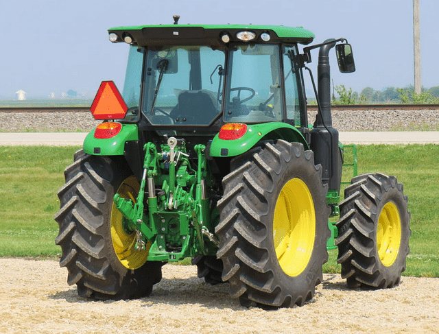 Image of John Deere 5105M equipment image 3