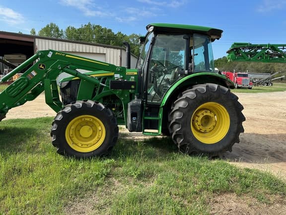 Image of John Deere 5105M equipment image 1