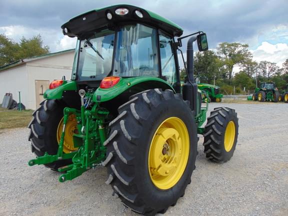 Image of John Deere 5105M equipment image 4
