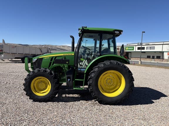 Image of John Deere 5105M equipment image 2