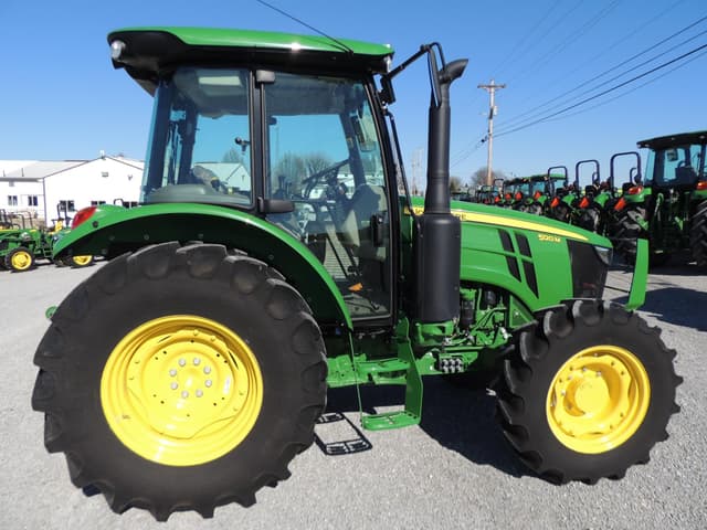 Image of John Deere 5120M equipment image 3