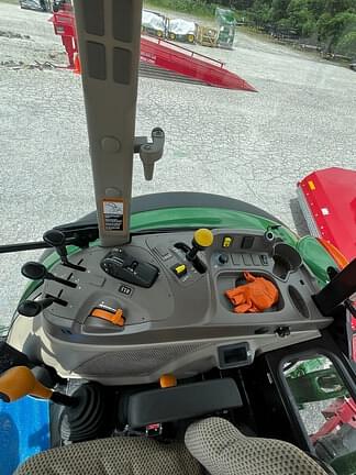 Image of John Deere 5120M equipment image 3