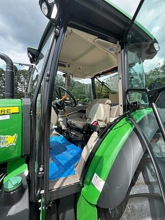 Image of John Deere 5120M equipment image 1