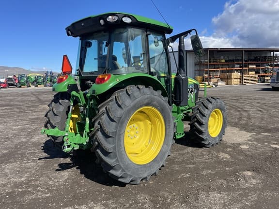 Image of John Deere 5120M equipment image 4
