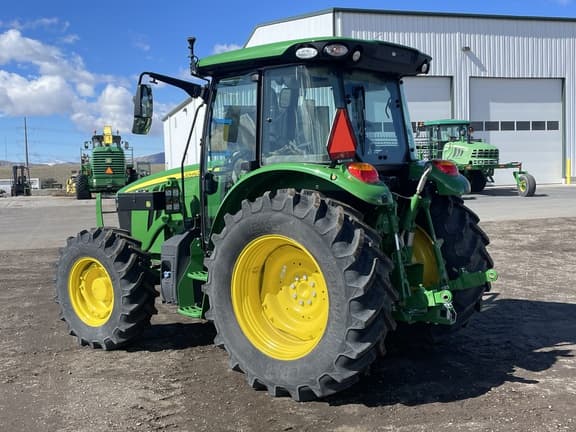Image of John Deere 5120M equipment image 2