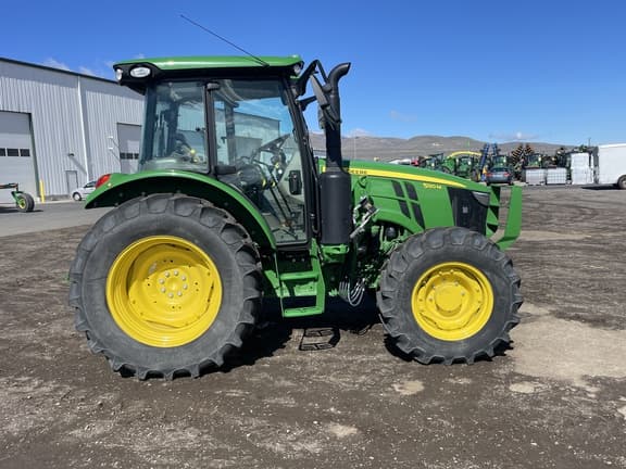 Image of John Deere 5120M equipment image 3