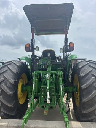 Image of John Deere 5120M equipment image 2
