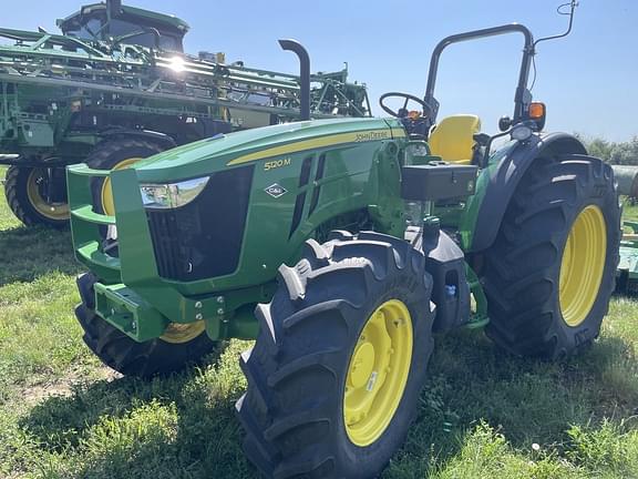 Image of John Deere 5120M equipment image 4