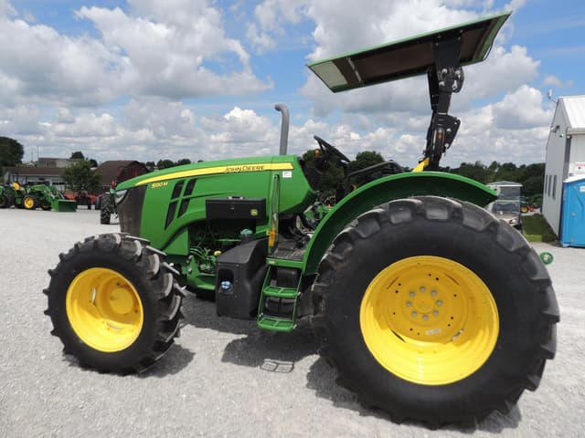 Image of John Deere 5120M equipment image 1