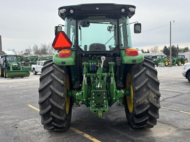 Image of John Deere 5120M equipment image 4