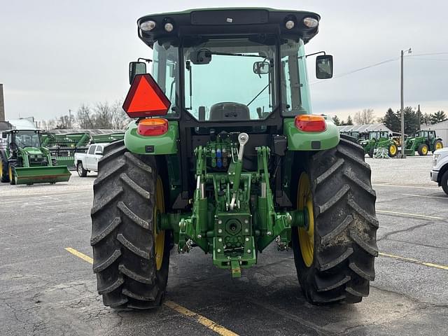 Image of John Deere 5120M equipment image 4
