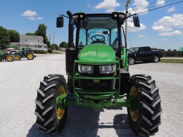 Image of John Deere 5120M equipment image 4