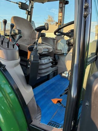 Image of John Deere 5120M Image 1